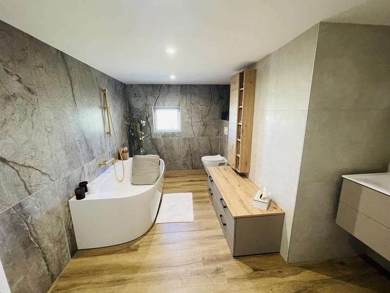 Maison - 221 m² - 7 pièces