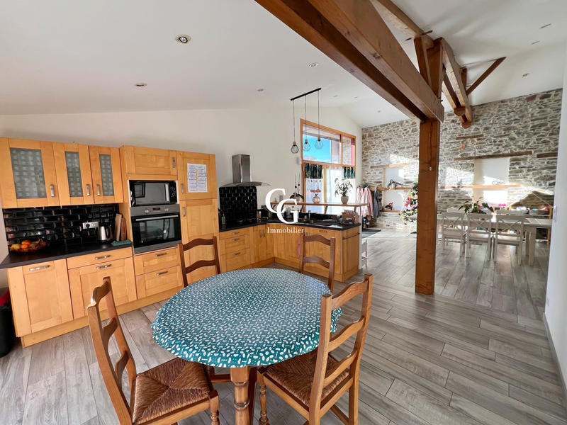 Maison - 145 m² - 5 pièces