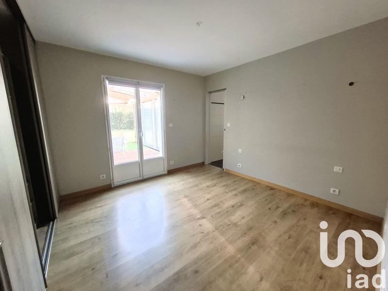 Maison - 203 m² - 9 pièces