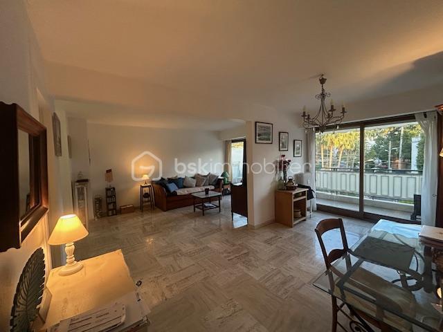 Appartement - 537 m² - 4 pièces