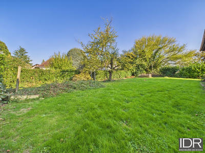 Maison - 219 m² - 7 pièces