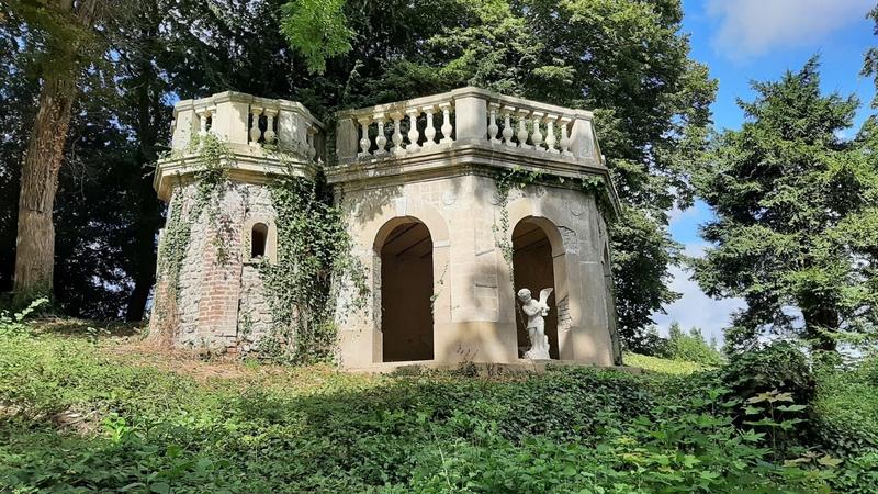 Manoir - 1 000 m² - 30 pièces