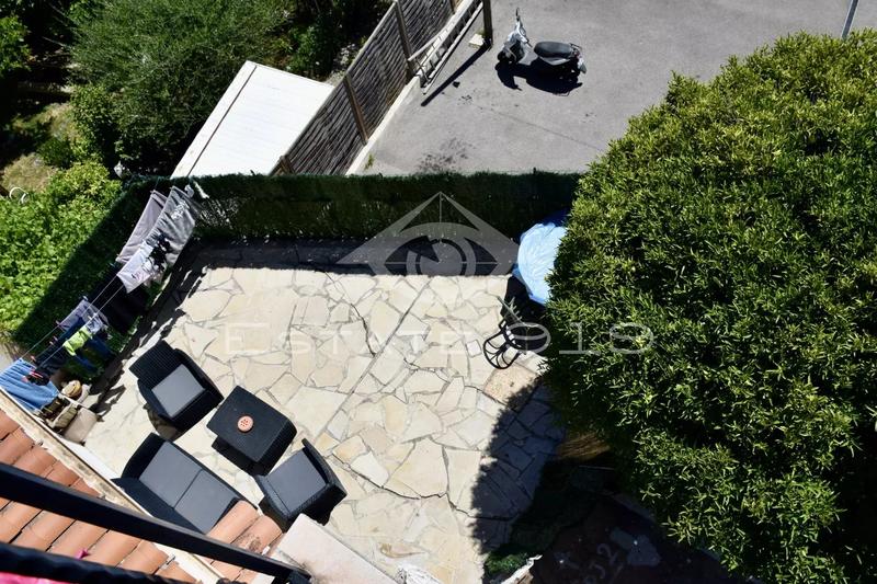 Villa - 209 m² - 10 pièces