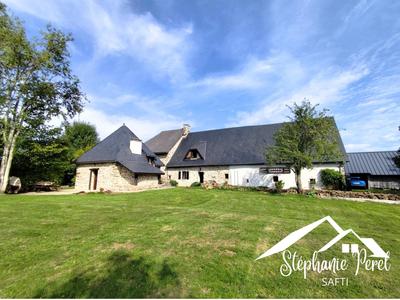 Maison - 210 m² - 6 pièces