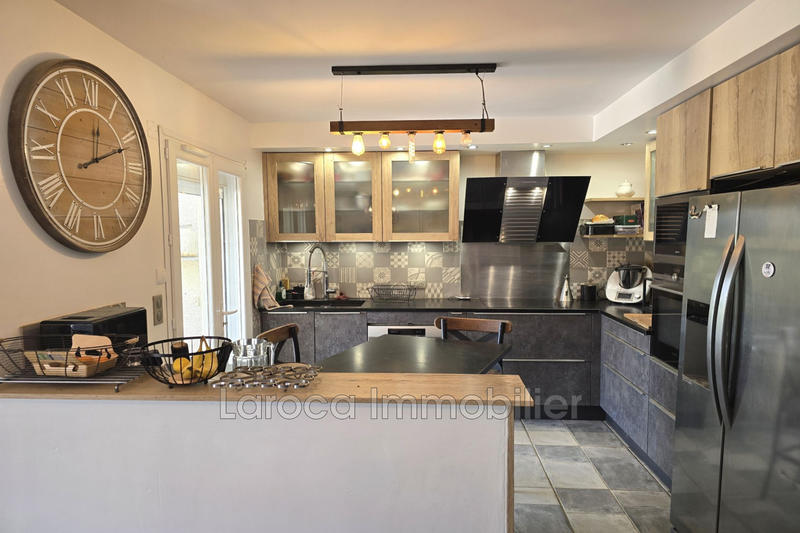 Villa - 167 m² - 6 pièces