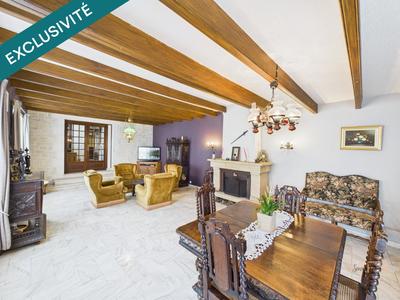 Maison - 211 m² - 8 pièces