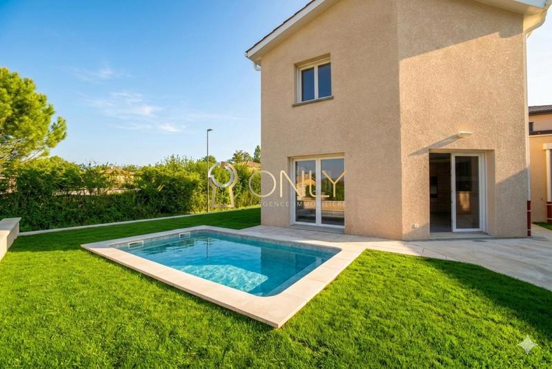 Maison - 101 m² - 4 pièces