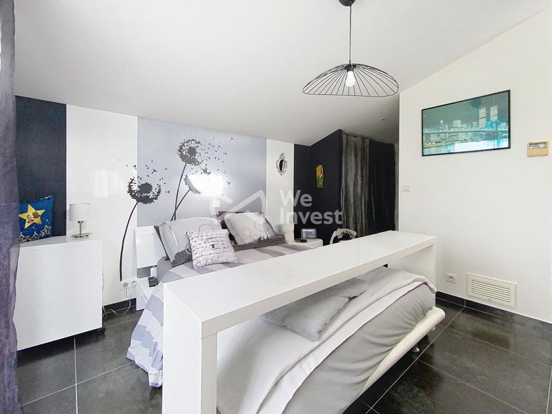 Villa - 180 m² - 7 pièces