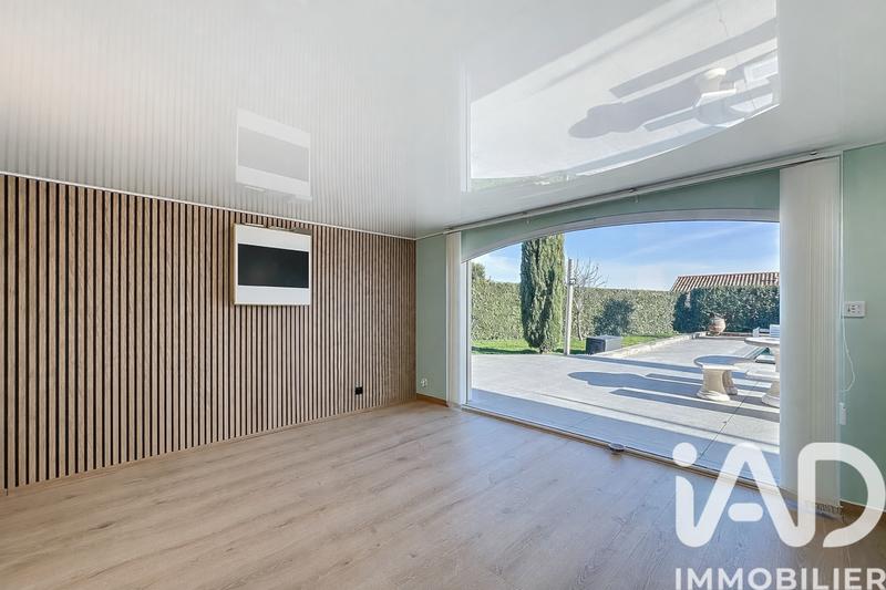 Maison - 260 m² - 8 pièces
