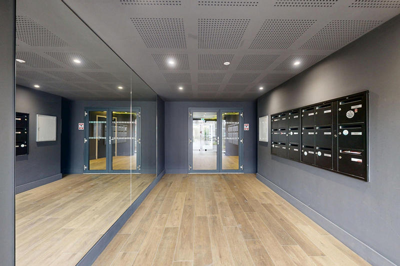 Local commercial - 90 m² - 3 pièces