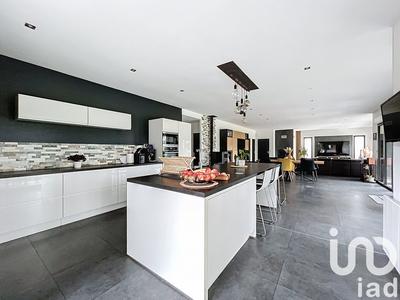 Maison - 188 m² - 6 pièces