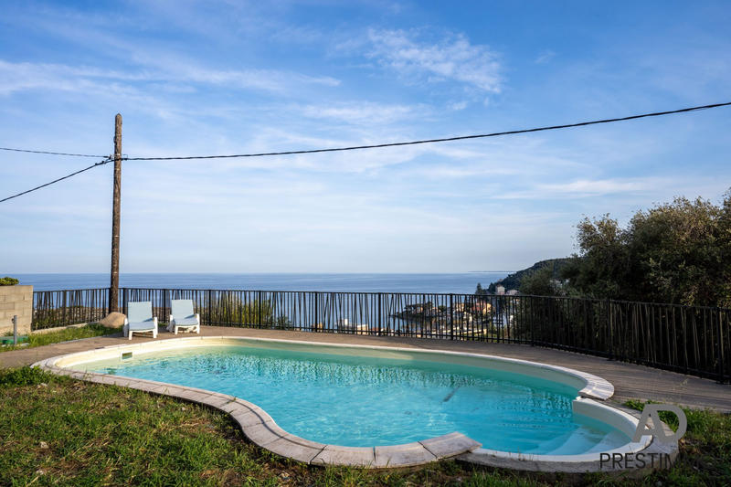 Villa - 238 m² - 6 pièces