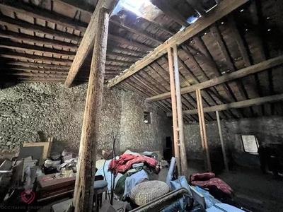 Maison - 300 m² - 4 pièces