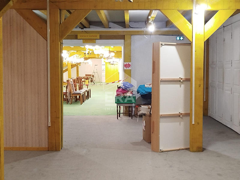 Local commercial - 1 815 m²
