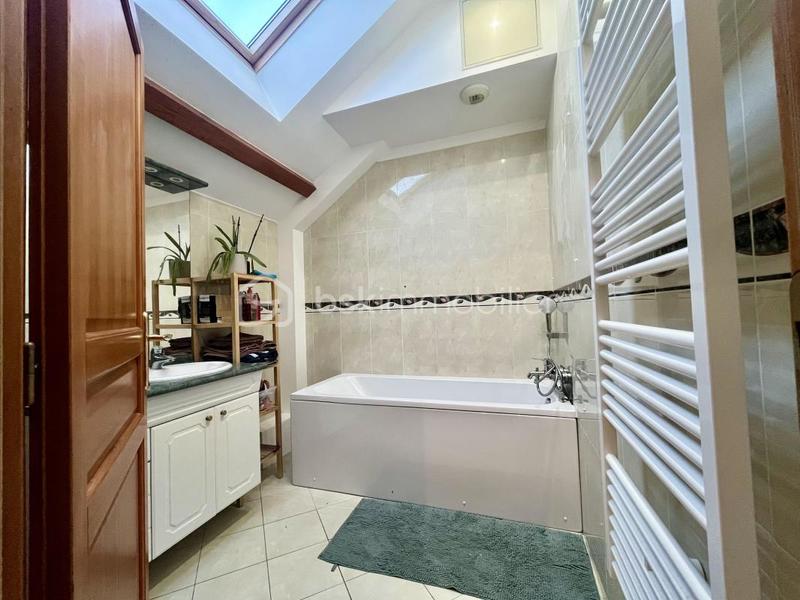 Propriété - 140 m² - 4 pièces