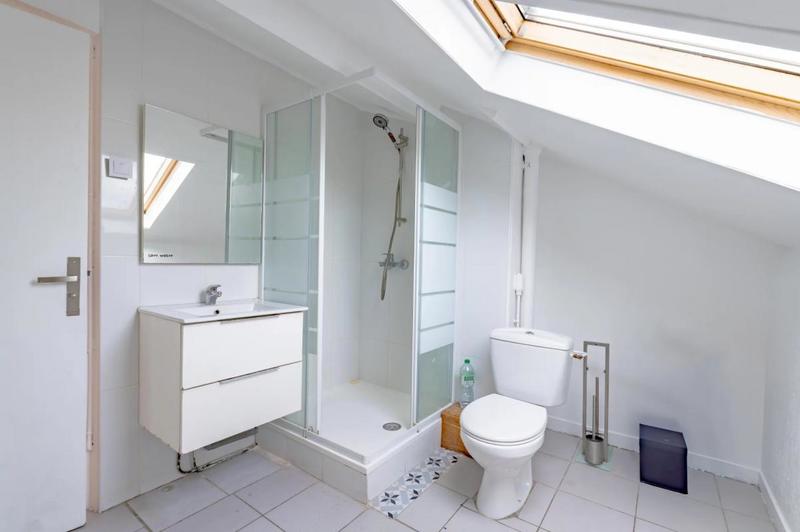 Maison - 280 m² - 10 pièces