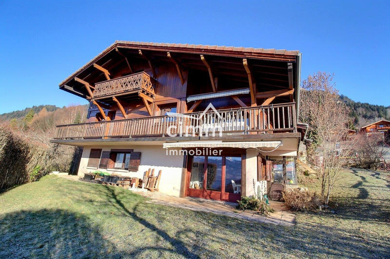 Châlet - 225 m² - 6 pièces