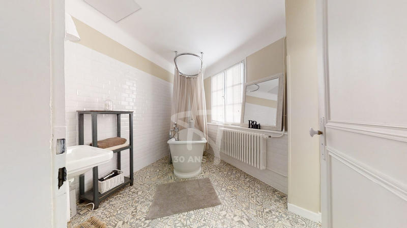 Appartement - 65 m² - 2 pièces