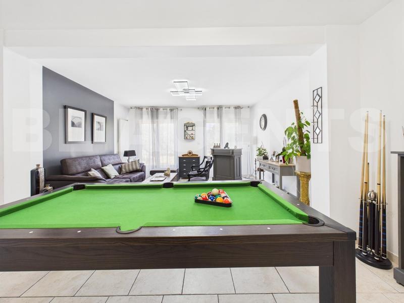 Maison - 147 m² - 6 pièces