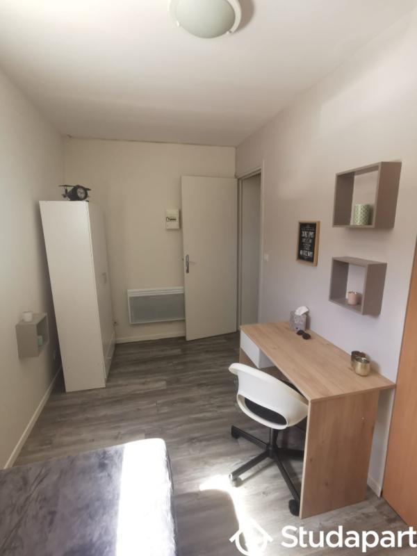 Chambre - 11 m² - 1 pièce