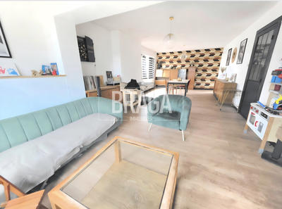 Maison - 195 m² - 6 pièces