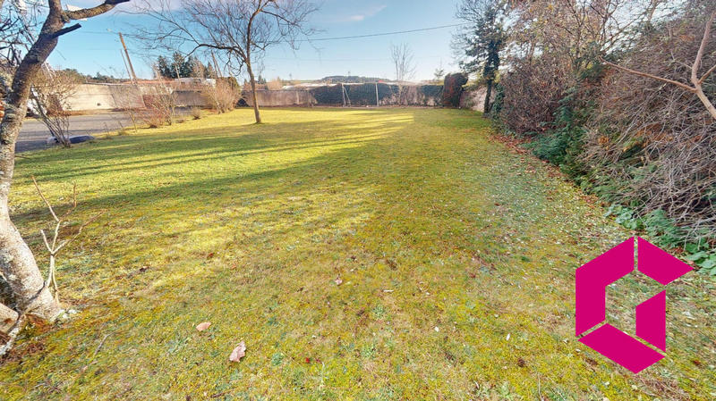 Maison traditionnelle - 243 m² - 5 pièces