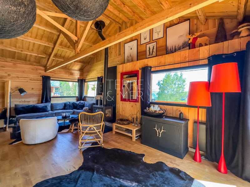 Maison - 95 m² - 4 pièces