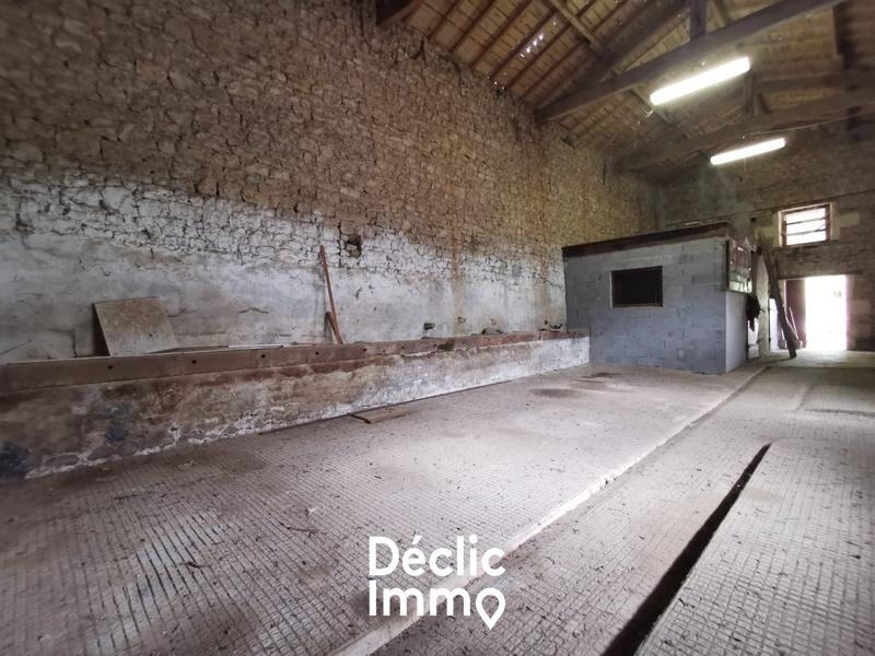 Grange - 120 m² - 2 pièces