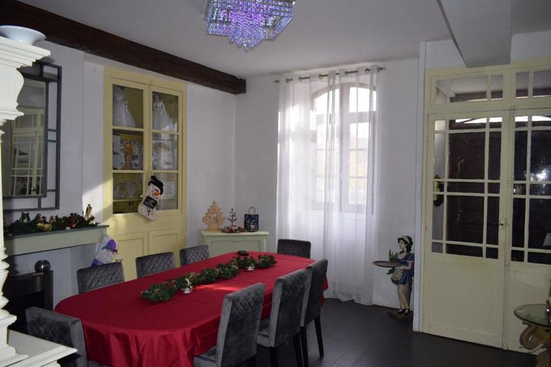 Maison - 121 m² - 9 pièces