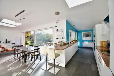 Maison - 200 m² - 9 pièces