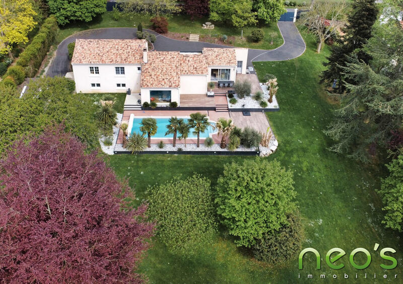 Maison contemporaine - 160 m² - 7 pièces