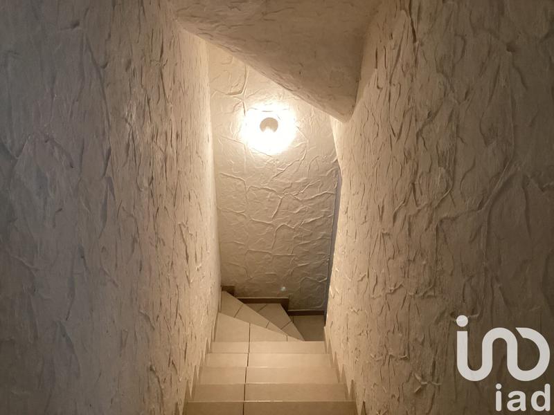 Maison - 182 m² - 10 pièces