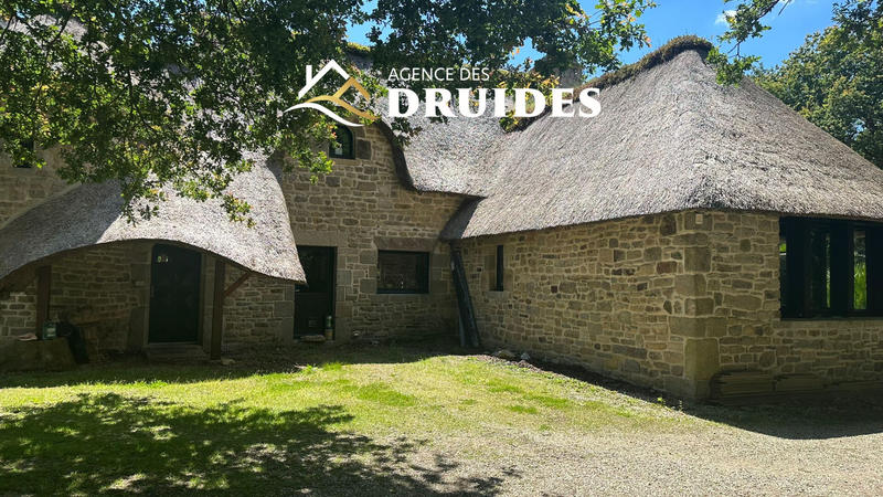 Maison - 235 m² - 8 pièces