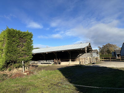 Parking / Garage - 4 500 m²