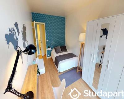 Chambre - 70 m² - 1 pièce