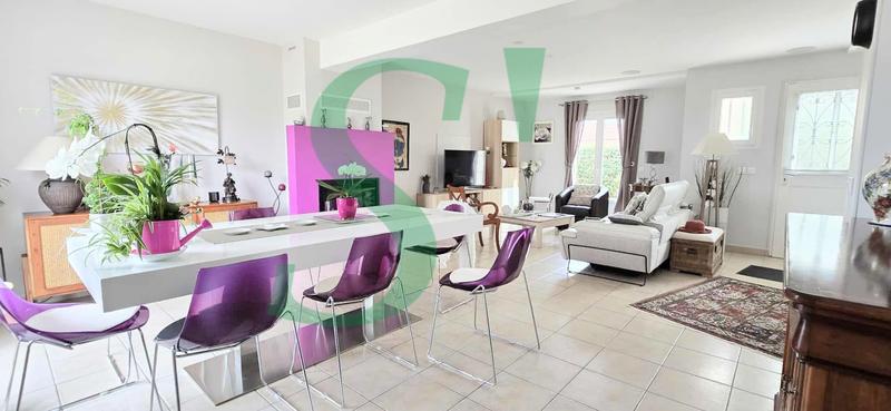 Maison - 163 m² - 7 pièces