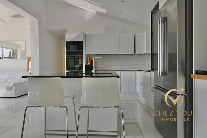 Villa - 200 m² - 7 pièces