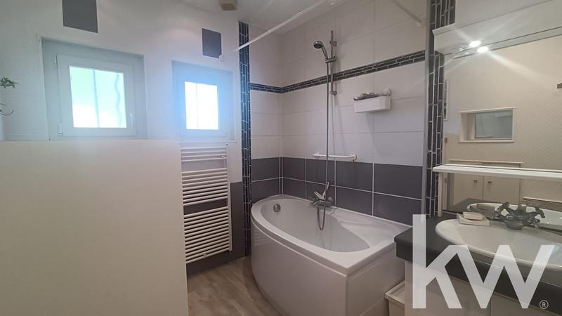 Maison - 131 m² - 6 pièces