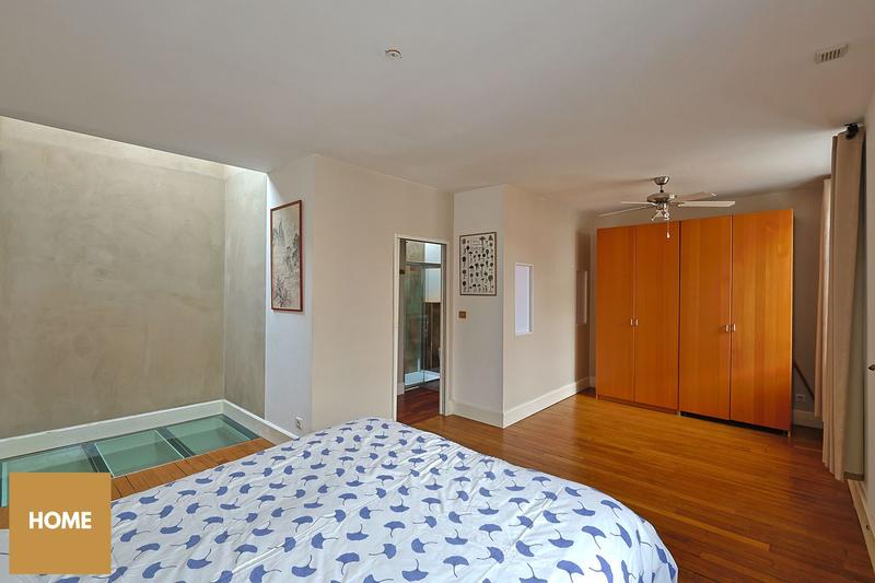 Maison - 270 m² - 9 pièces