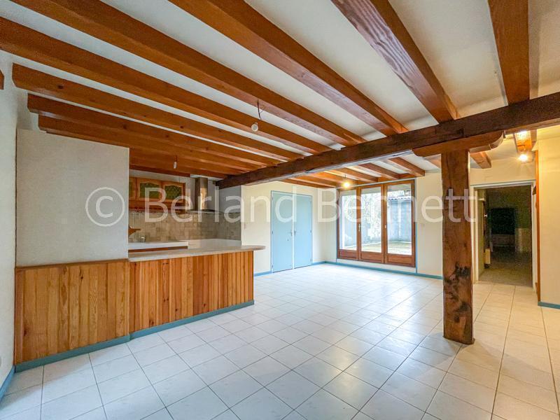 Maison - 300 m² - 7 pièces