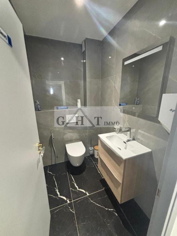 Entrepôt - 1 170 m²