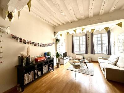 Appartement ancien - 69 m² - 3 pièces