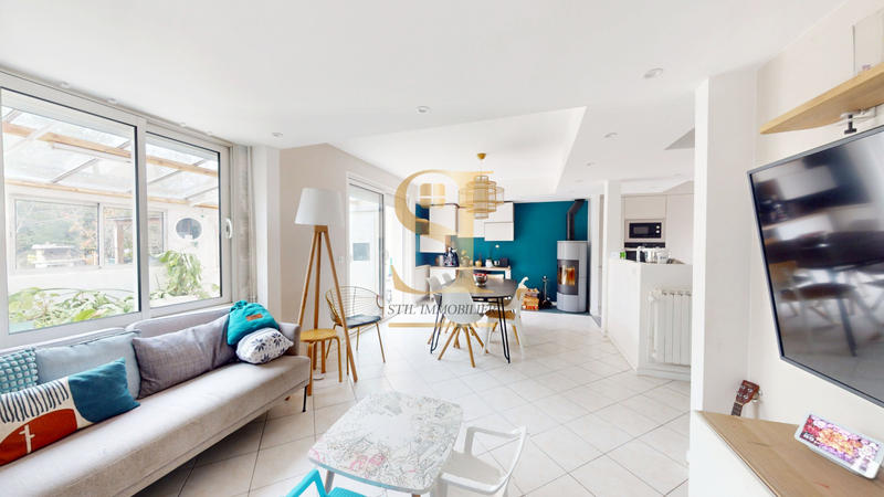 Maison - 101 m² - 5 pièces