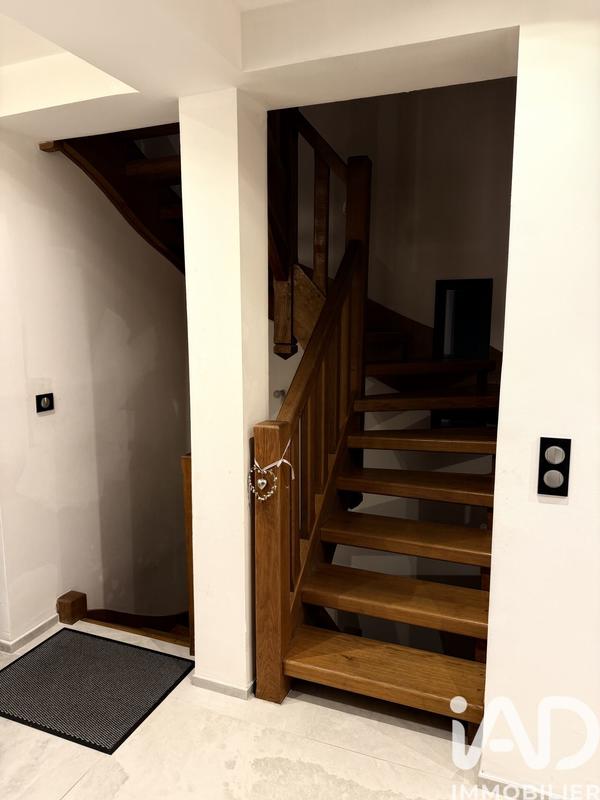 Maison - 280 m² - 7 pièces