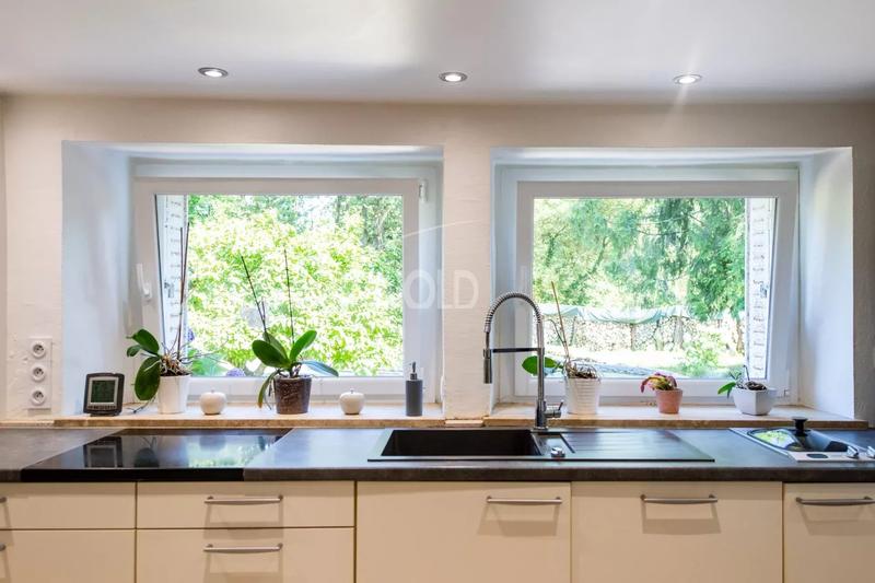 Maison - 266 m² - 9 pièces