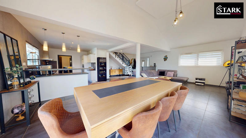 Maison - 138 m² - 5 pièces