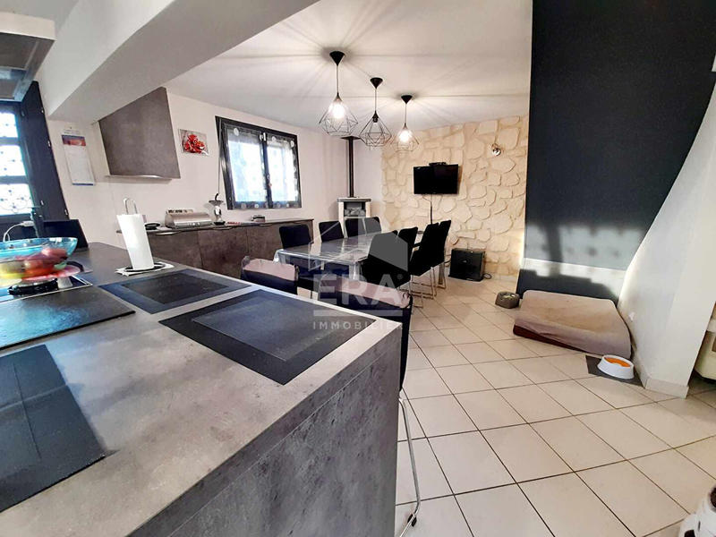 Maison - 91 m² - 5 pièces
