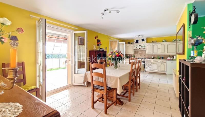 Maison - 200 m² - 4 pièces