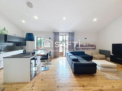 Maison - 244 m² - 6 pièces