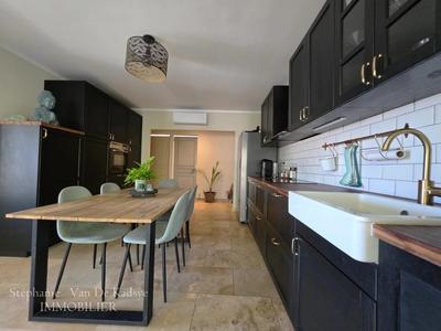 Appartement - 93 m² - 5 pièces